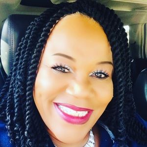 Meet your Posher, Sonia